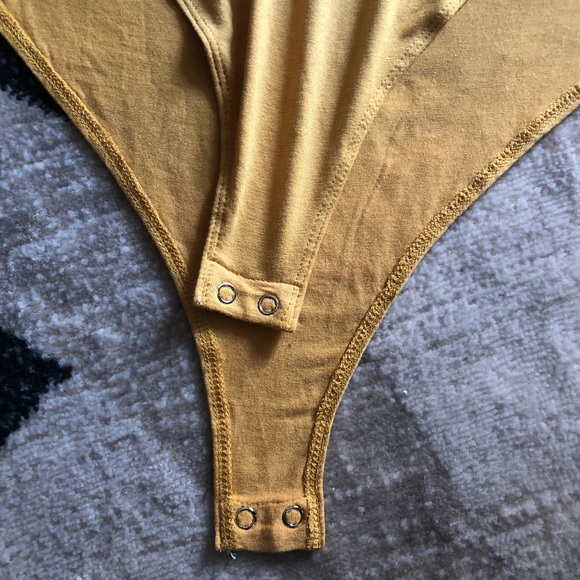 NWT-FOREVER 21 PLUS off the shoulder bodysuit - Picture 4 of 8